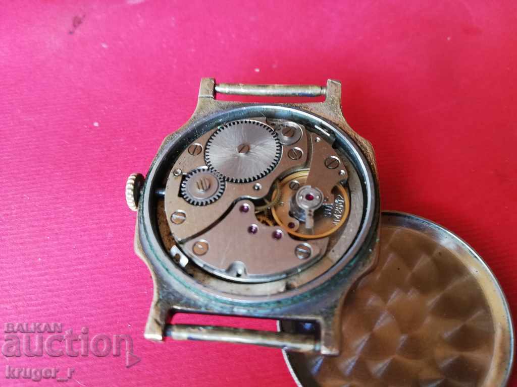 Delivery of Pobeda watch