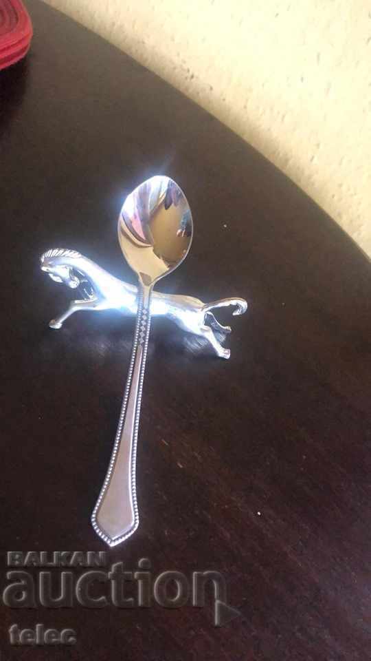 Brand new set of silver plated cutlery holders - horses - 6 Brand new set of silver plated cutlery holders - horses - 6