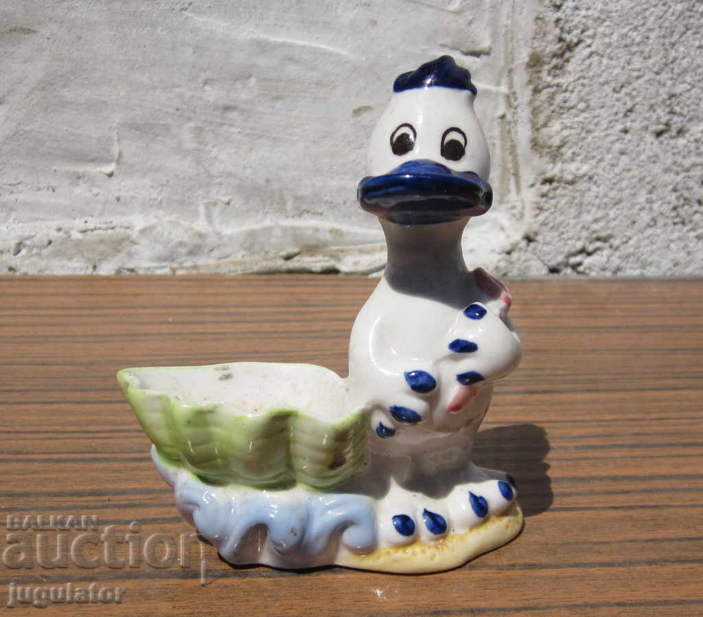 old porcelain figure figurine duck duck with price 10.00 BGN | € 5.11