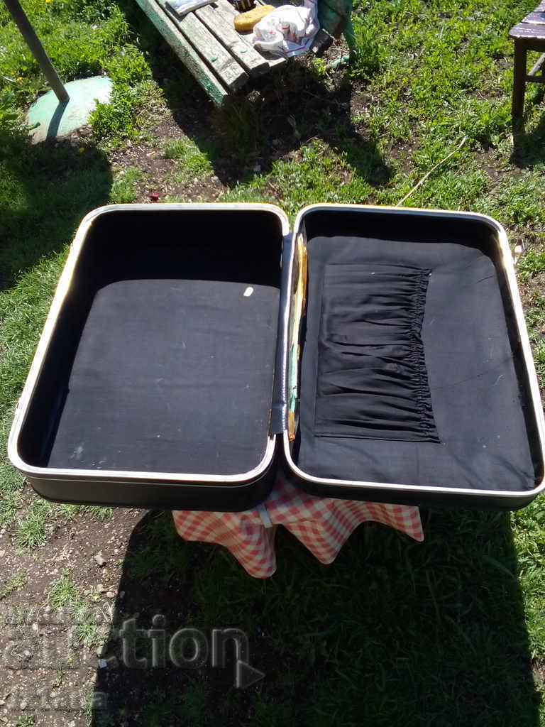 Μια παλιά βαλίτσα - 7 Μια παλιά βαλίτσα - 7