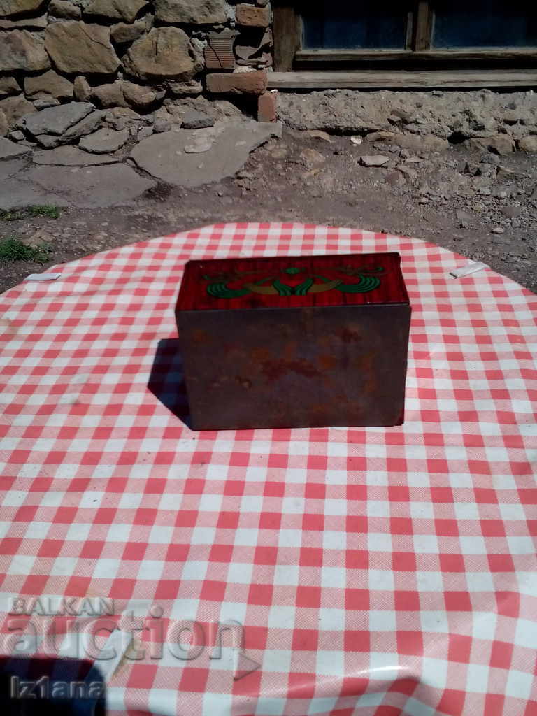 Old metal box - 6 Old metal box - 6