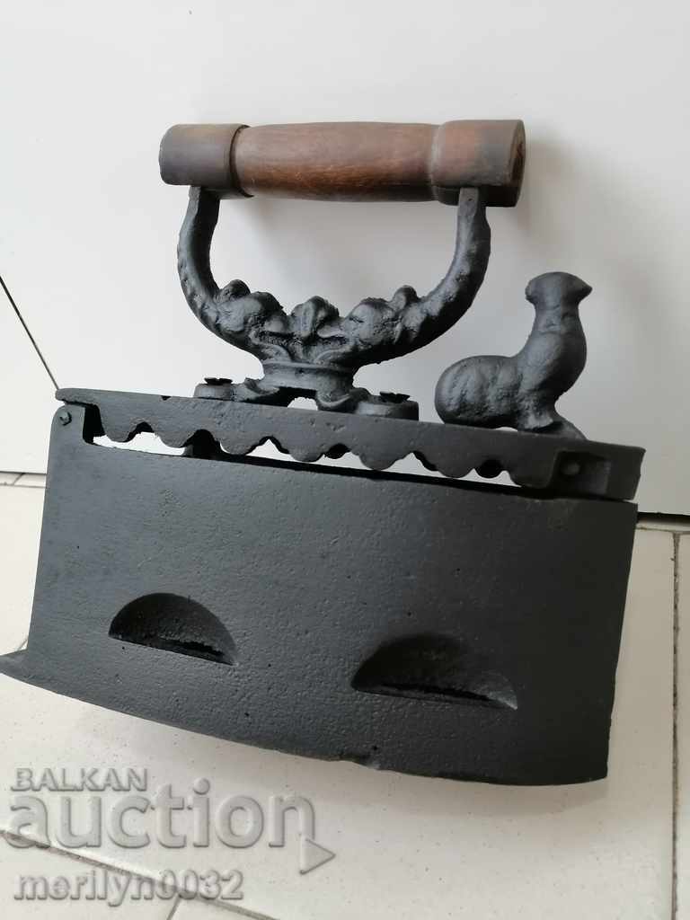 Παλιά σιδήρου στην πυρκαγιά με τιμή 69.00 BGN | € 35.28 Παλιά σιδήρου στην πυρκαγιά με τιμή 69.00 BGN | € 35.28