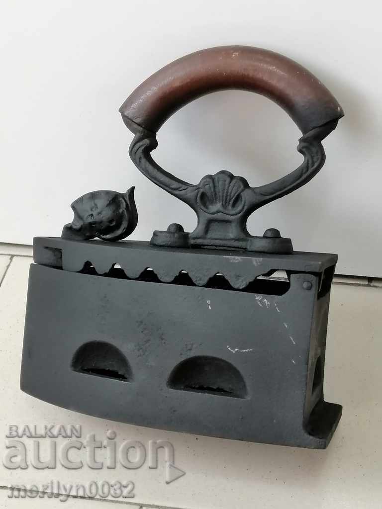 Παλιά σιδήρου στην πυρκαγιά με τιμή 69.00 BGN | € 35.28