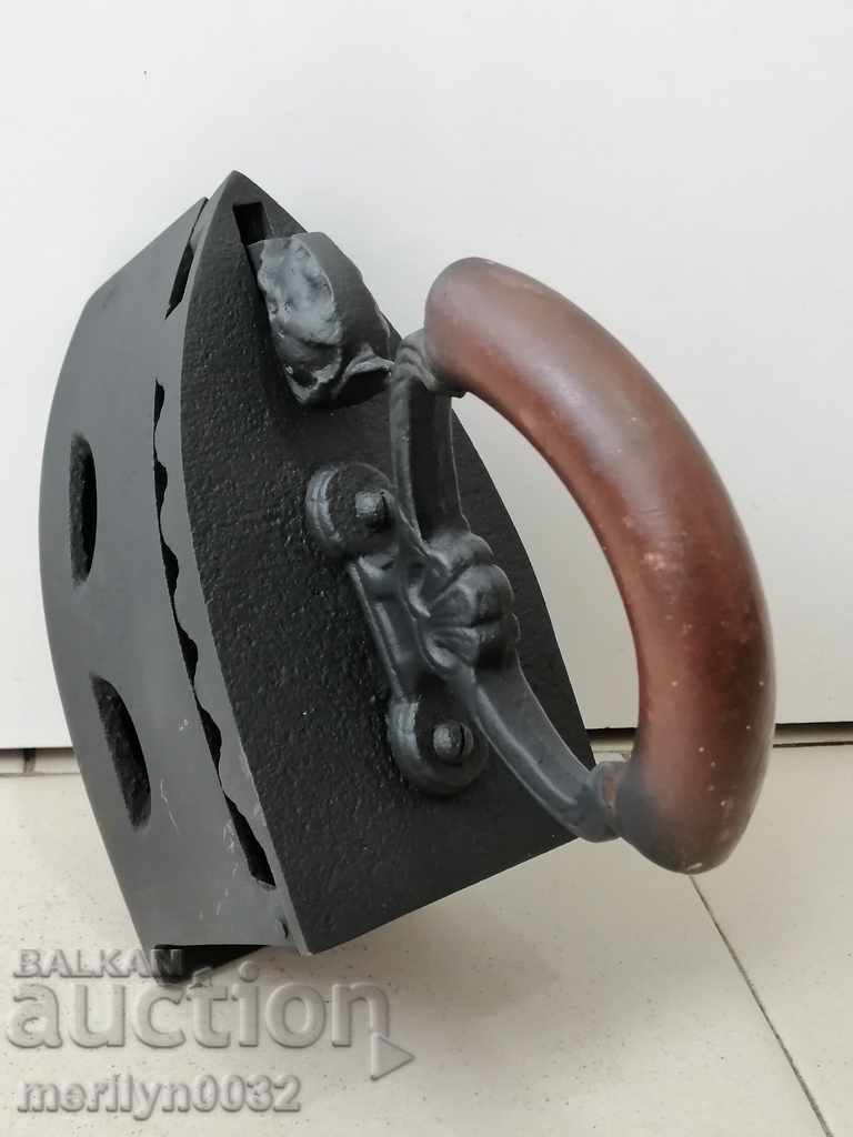 Παλιά σιδήρου στην πυρκαγιά - 5