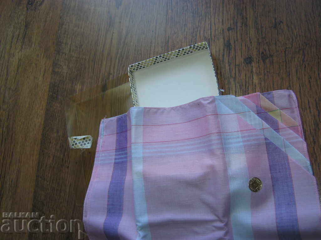 Delivery of Socialism. Handkerchiefs. Made in Asenovgrad. Delivery of Socialism. Handkerchiefs. Made in Asenovgrad.