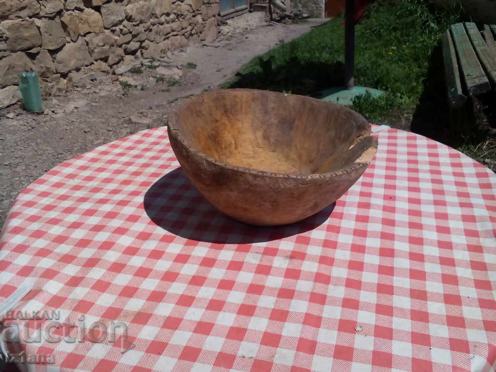 Auction Antique wooden bowl Auction Antique wooden bowl