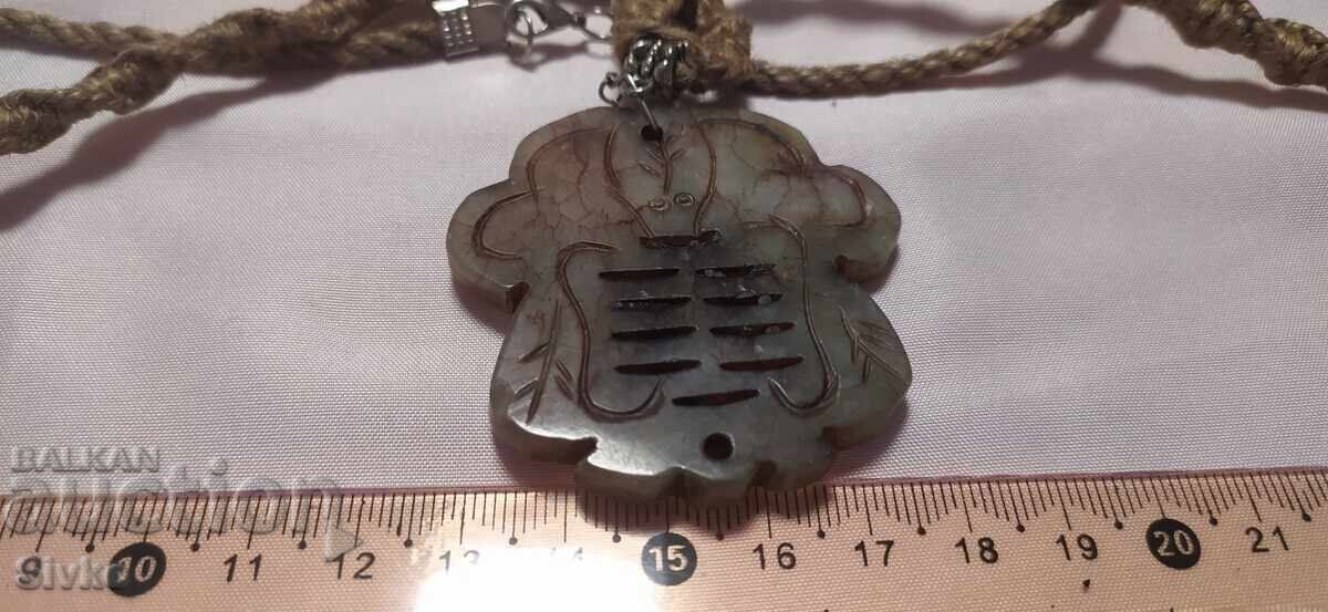 Delivery of Jade Necklace Engraved Delivery of Jade Necklace Engraved