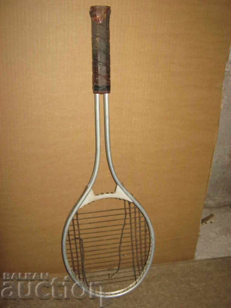 Racheta de tenis. cu preț 5.90 BGN | € 3.02