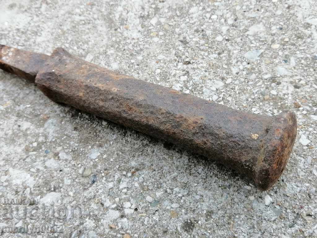 Auction A primitive anvil for hair peeling Auction A primitive anvil for hair peeling