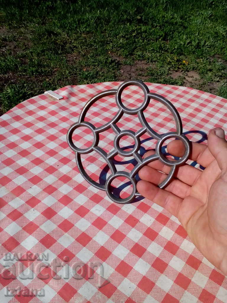 Old stand for warm objects with price 20.00 BGN | € 10.23