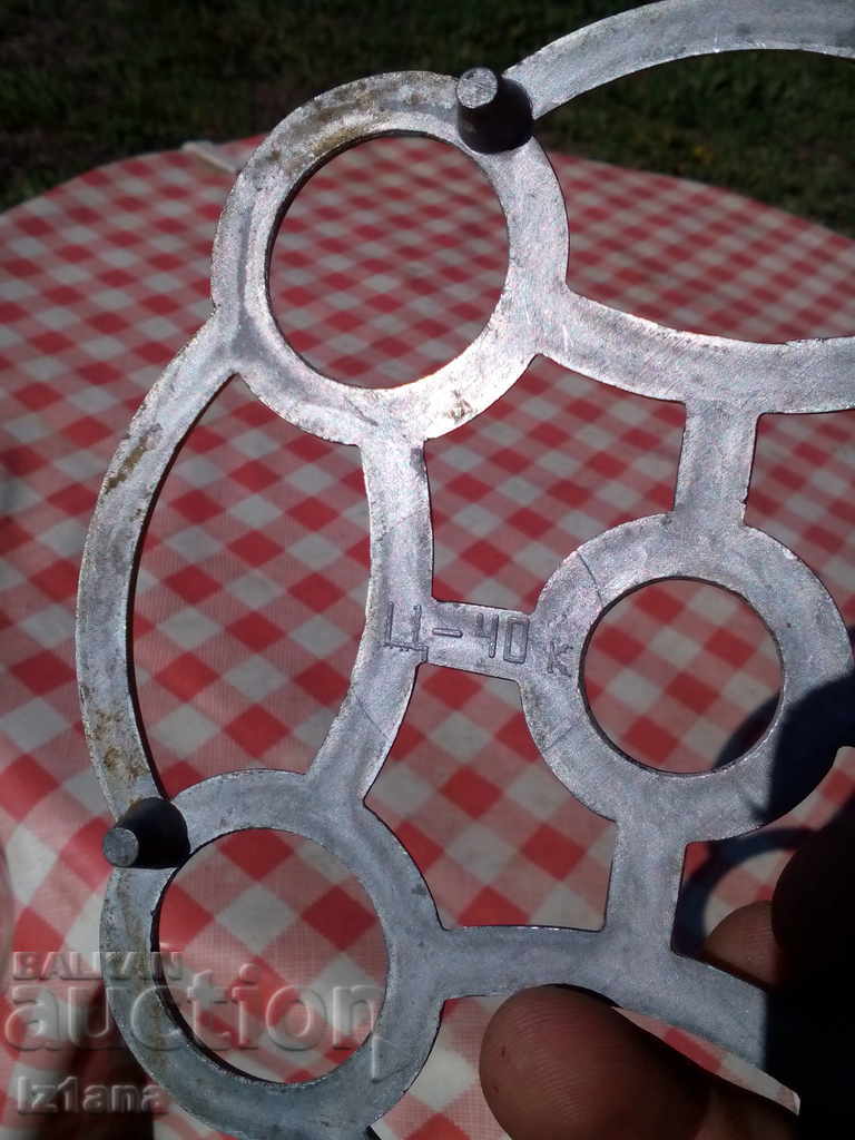 Old stand for warm objects - 6