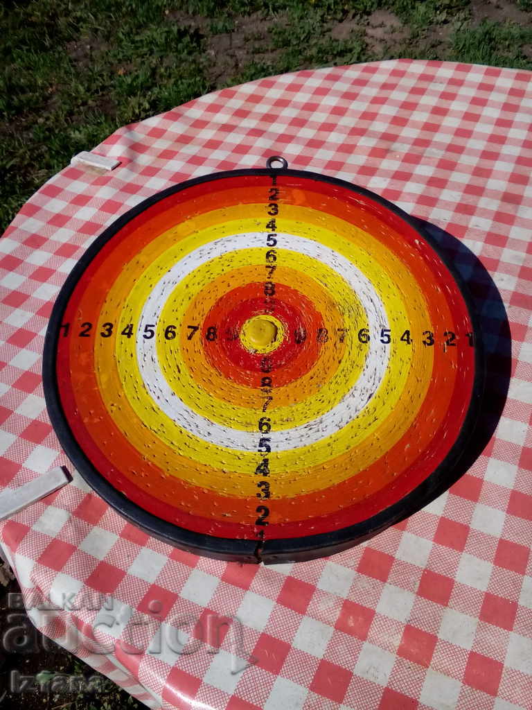 An old toy, a target with price 18.00 BGN | € 9.20