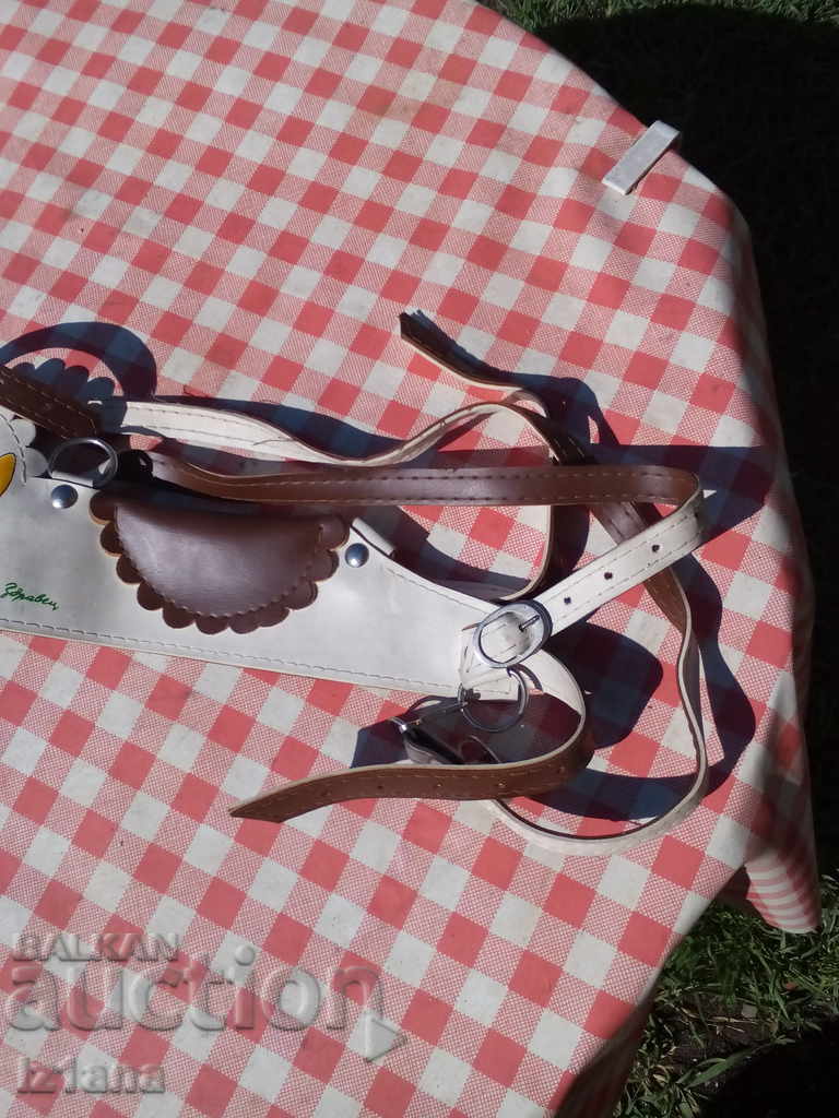 Delivery of Old belt for a baby, baby Delivery of Old belt for a baby, baby