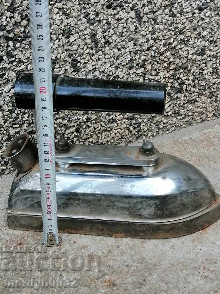 Auction Old electric iron Auction Old electric iron