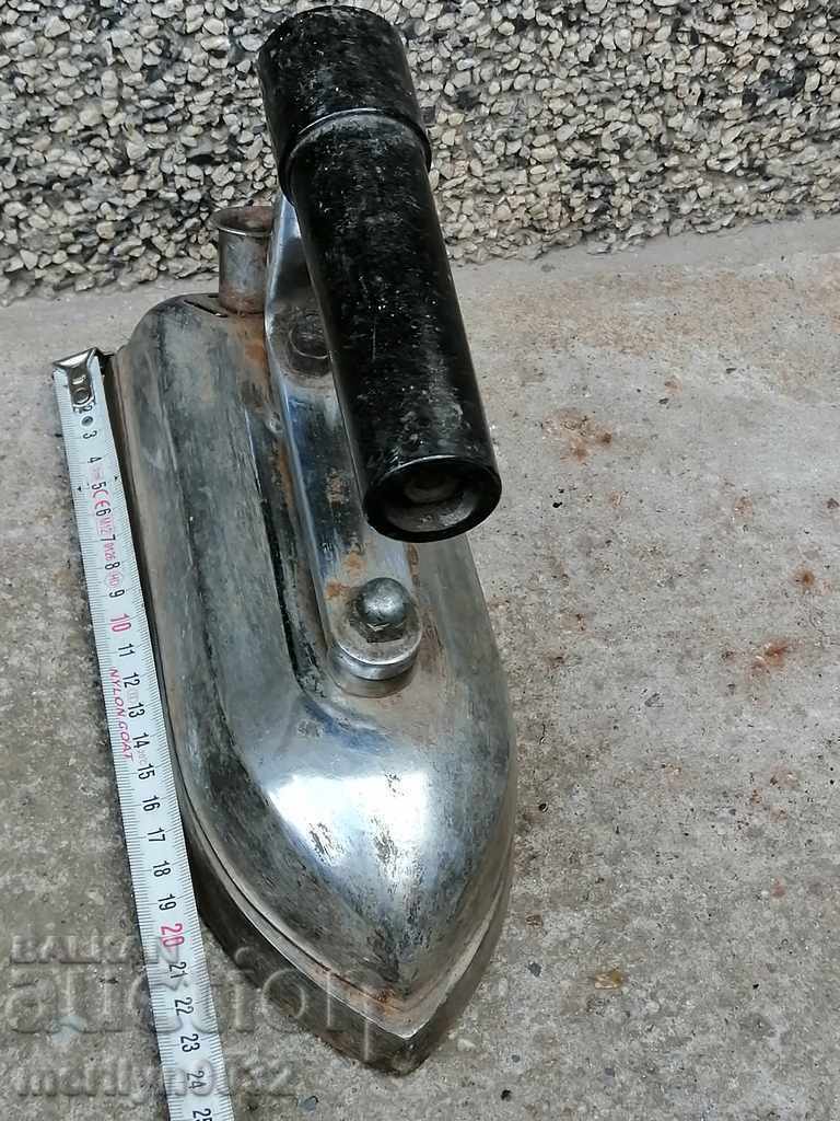 Delivery of Old electric iron Delivery of Old electric iron