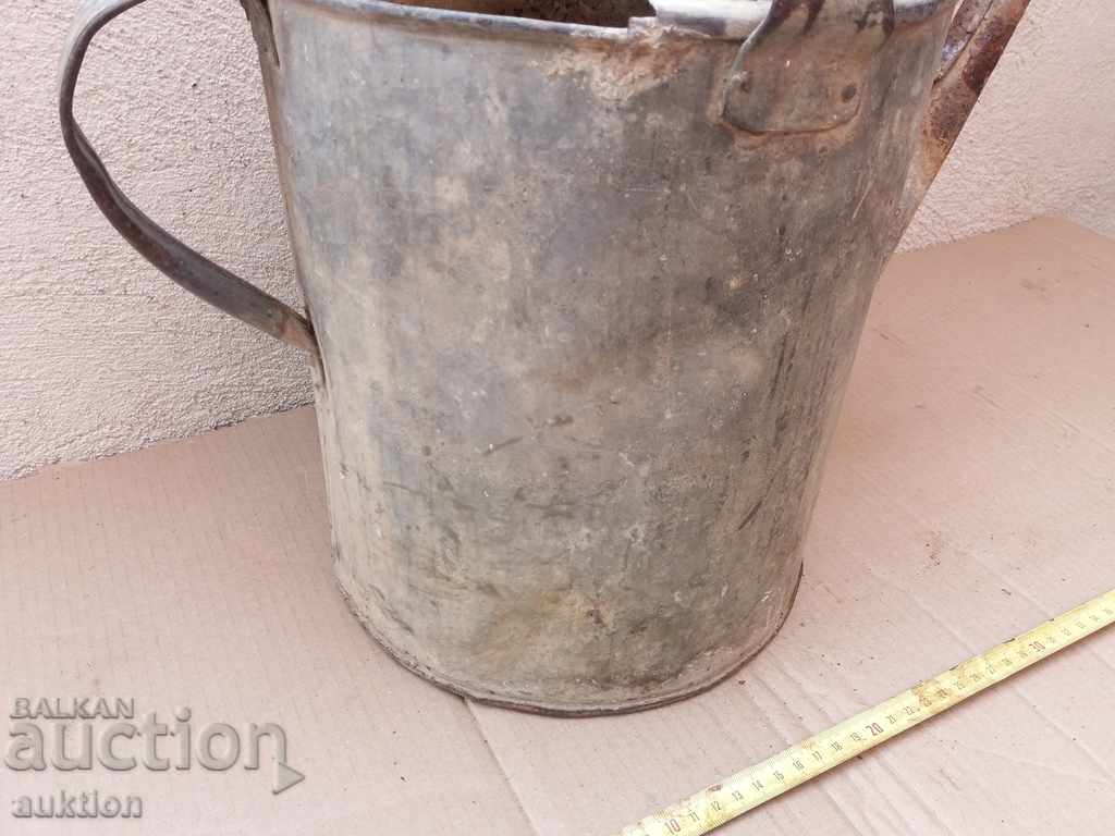 Аукцион СТАРА МЕТАЛНА ЛЕЙКА - ЗА ДЕКОРАЦИЯ Аукцион СТАРА МЕТАЛНА ЛЕЙКА - ЗА ДЕКОРАЦИЯ