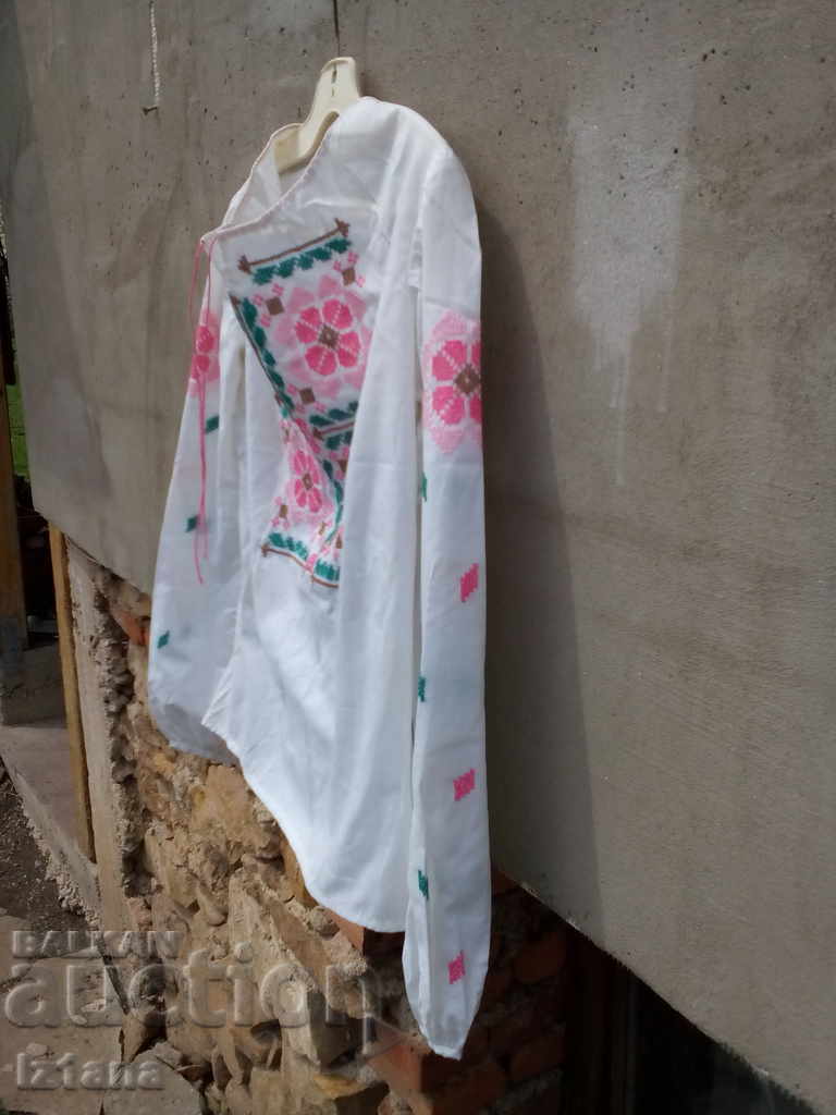 Delivery of Old embroidered lady's shirt Delivery of Old embroidered lady's shirt