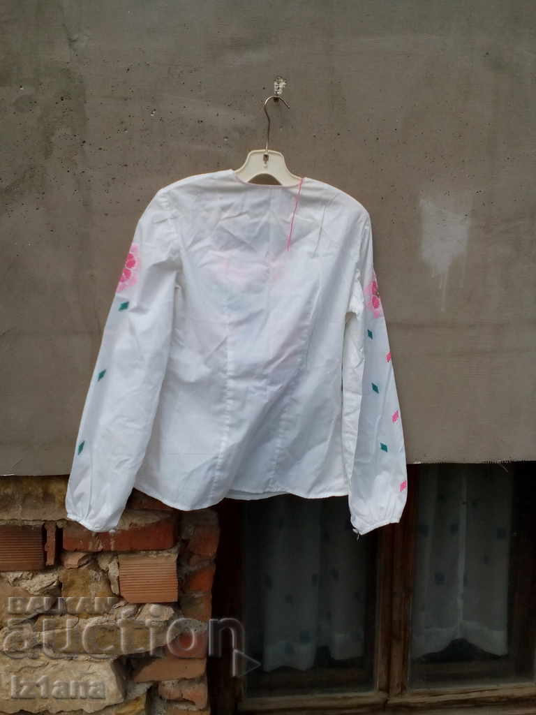 Old embroidered lady's shirt - 7 Old embroidered lady's shirt - 7