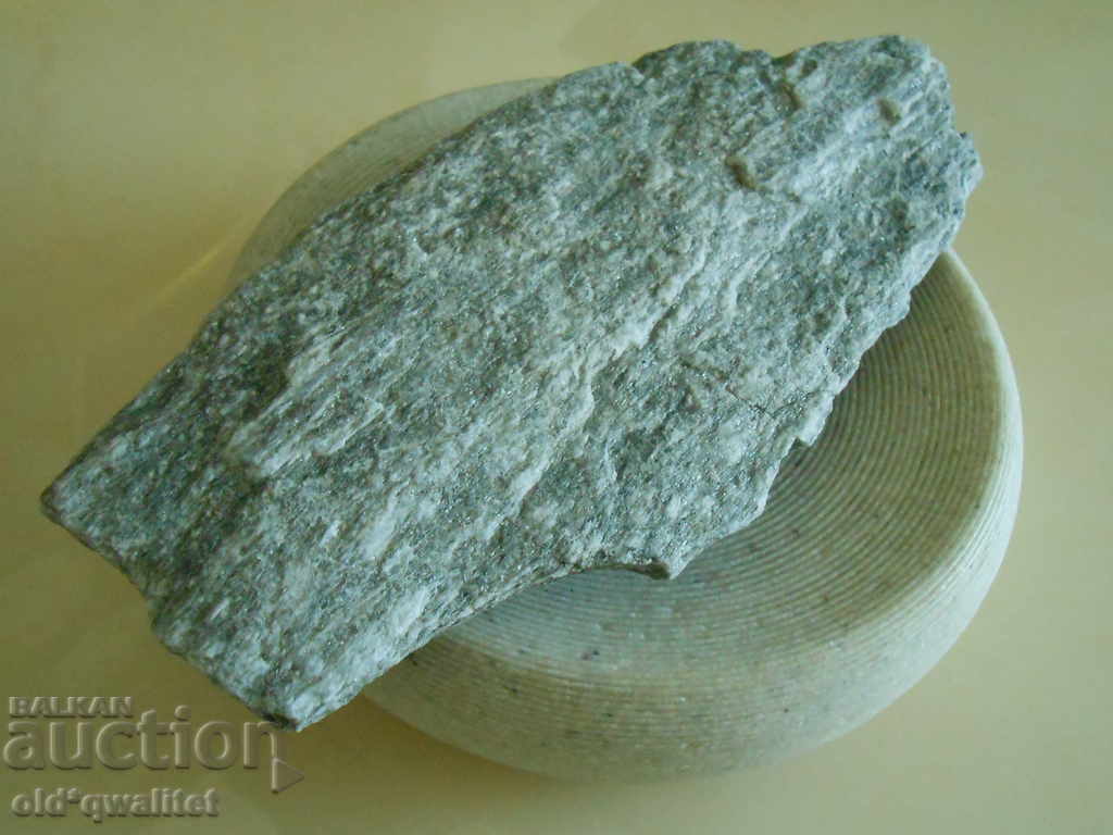 Auction A large and very beautiful stone from the heart of the Alps, 2 Auction A large and very beautiful stone from the heart of the Alps, 2