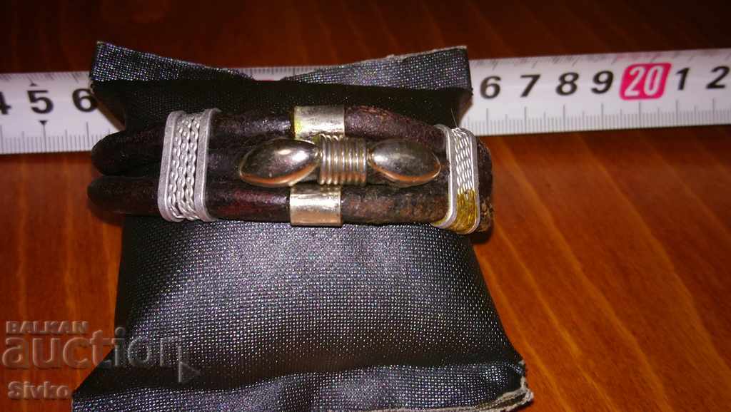 Bracelet leather metal