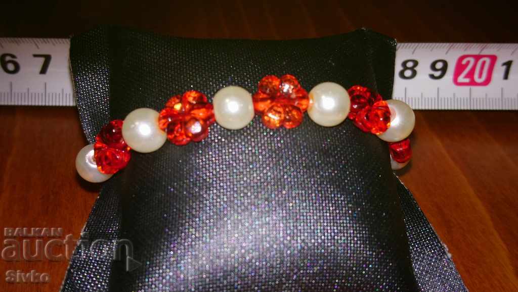 Bracelet flowers pearls
