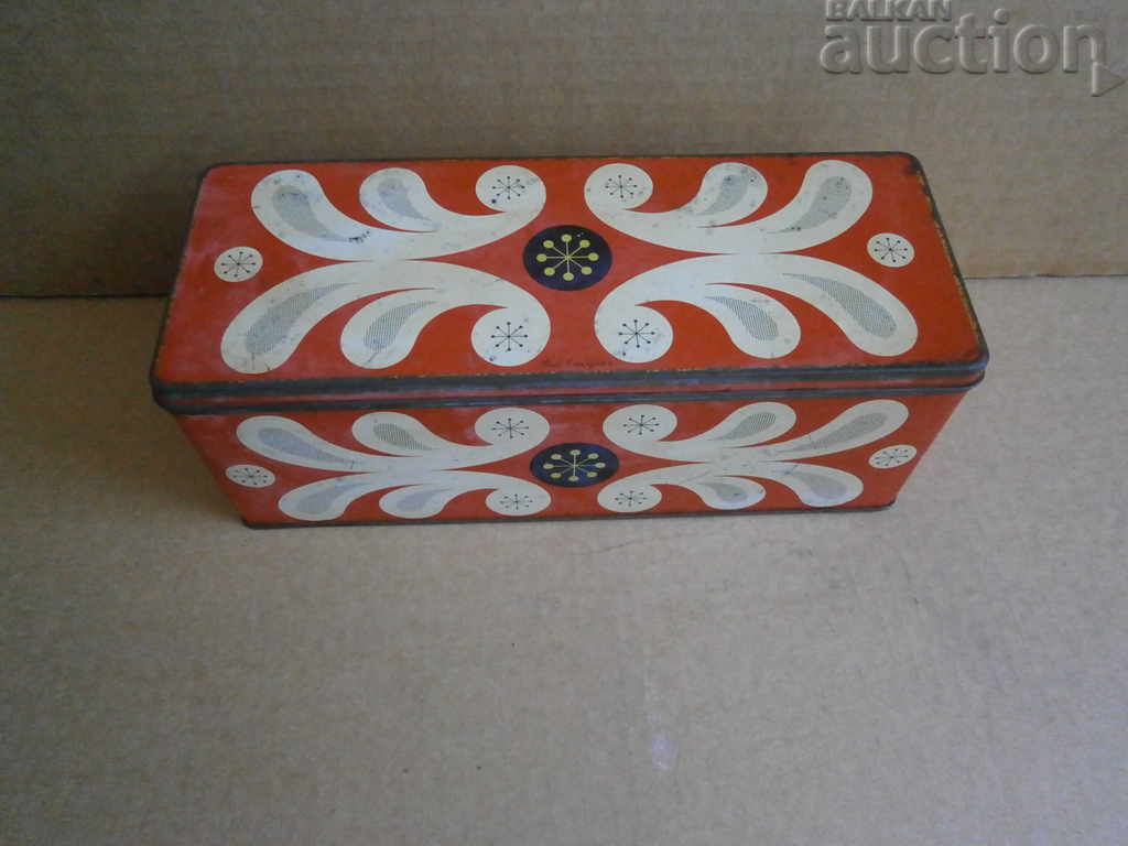 metal tin box for sweets England 40s with price 41.00 BGN | € 20.96 metal tin box for sweets England 40s with price 41.00 BGN | € 20.96