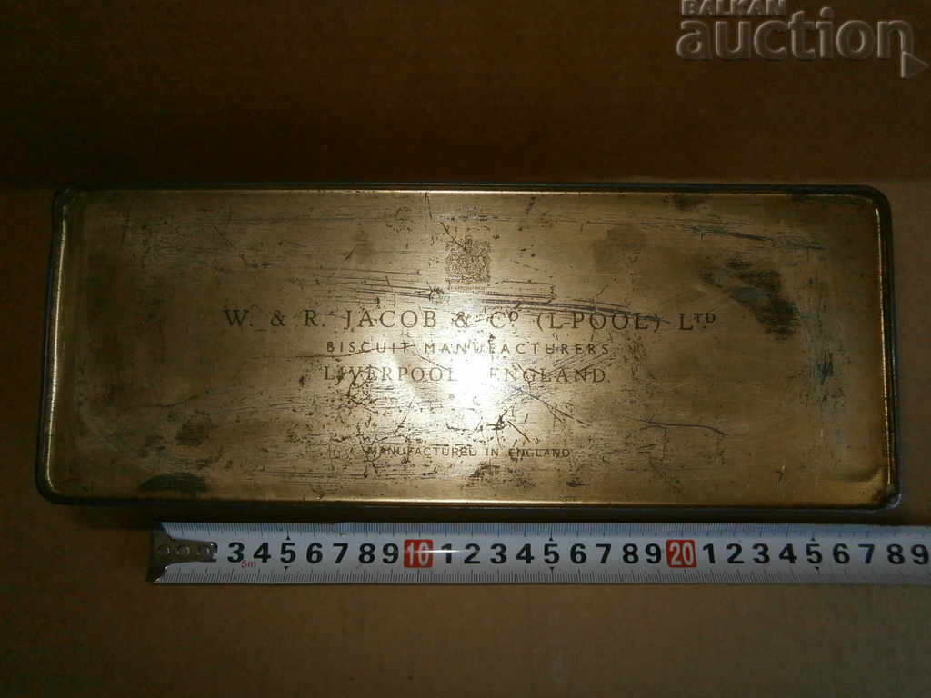 Delivery of metal tin box for sweets England 40s Delivery of metal tin box for sweets England 40s
