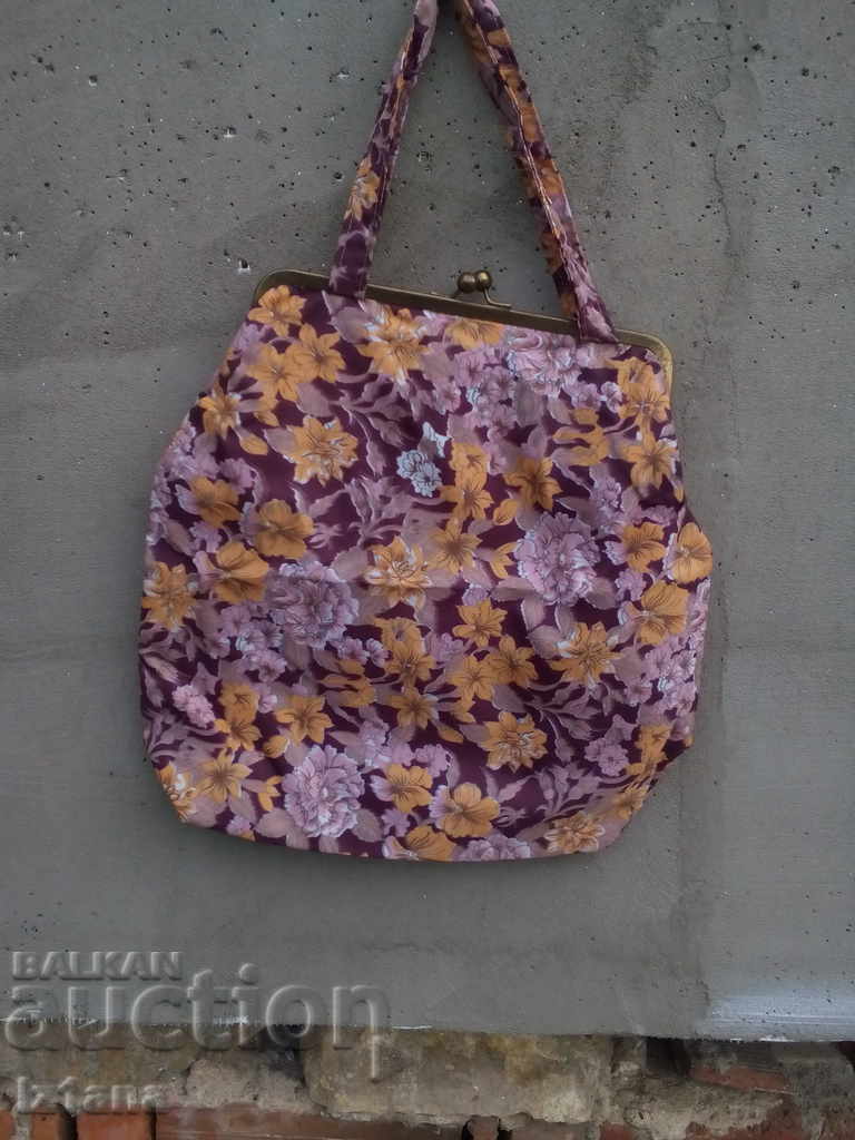 Old Lady's Bag with price 25.00 BGN | € 12.78 Old Lady's Bag with price 25.00 BGN | € 12.78