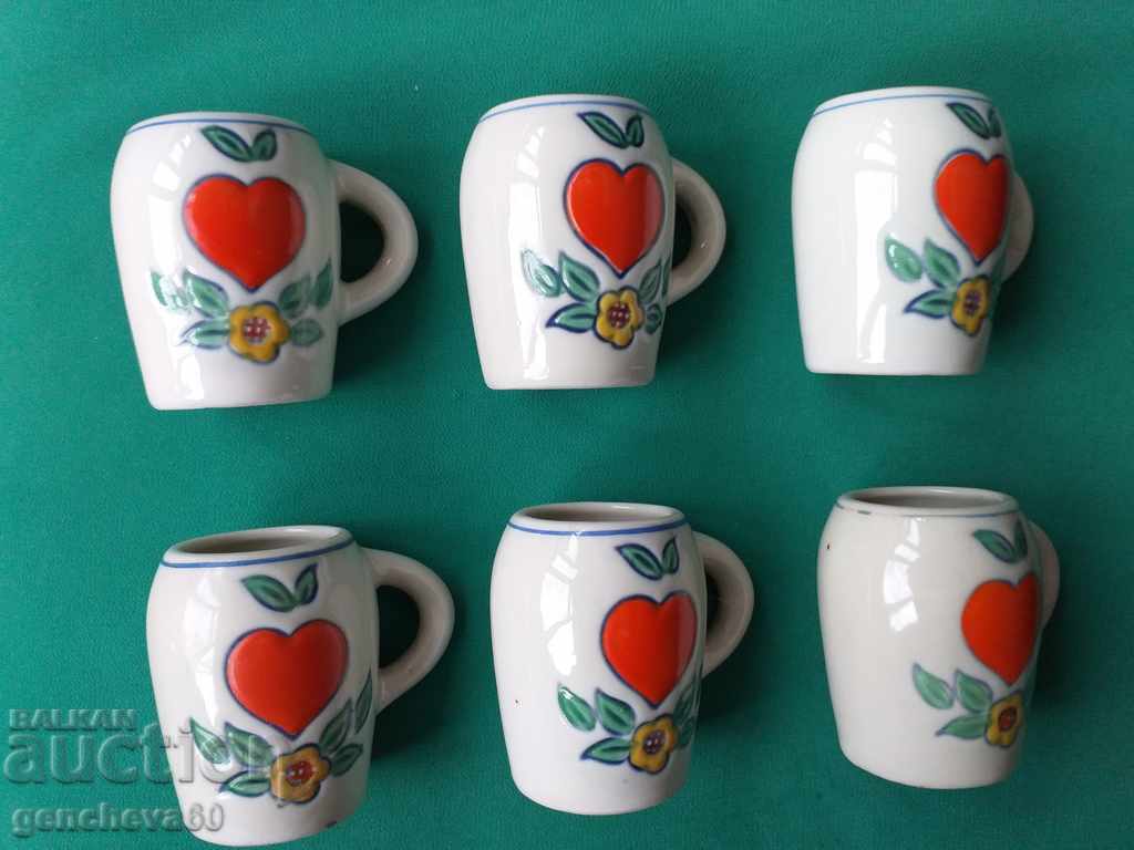 Ретро миниатюри-порцеланови халби,сърце - 5 Ретро миниатюри-порцеланови халби,сърце - 5