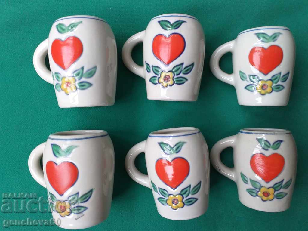 Ретро миниатюри-порцеланови халби,сърце - 6 Ретро миниатюри-порцеланови халби,сърце - 6
