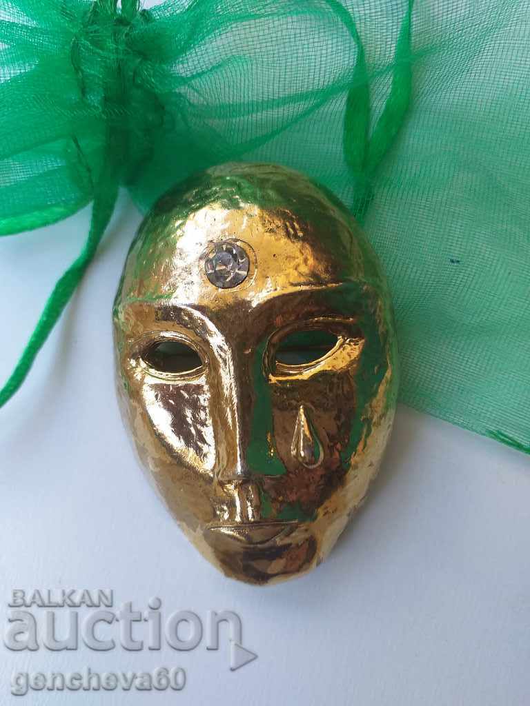 Mască de designer pandantiv „Fenjal” / placată cu aur