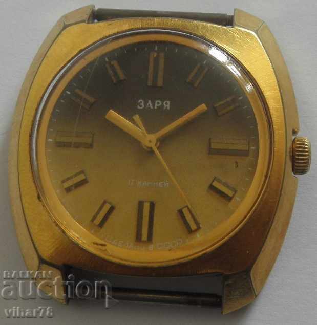 ГОЛЯМ МЪЖКИ ПОЗЛАТЕН ЧАСОВНИК ЗАРЯ ГОЛЯМ МЪЖКИ ПОЗЛАТЕН ЧАСОВНИК ЗАРЯ