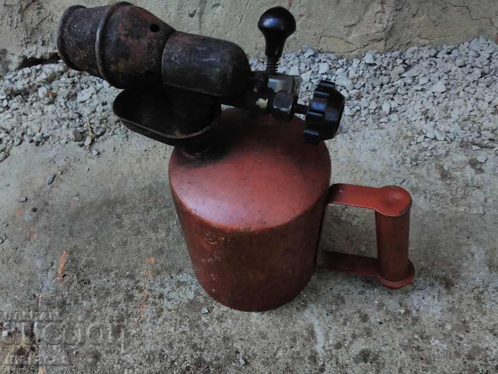 Gasoline lamp old model