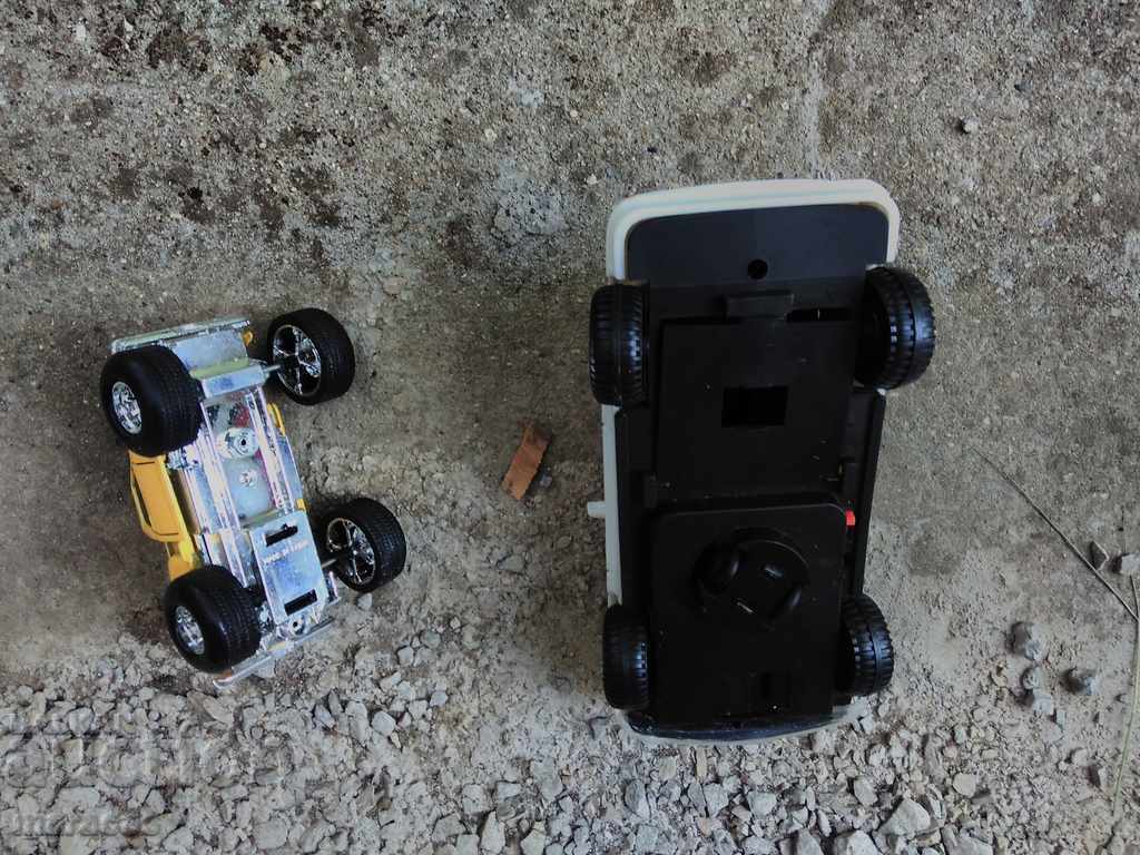 Auction Knitted plasma stands and children's toys Auction Knitted plasma stands and children's toys