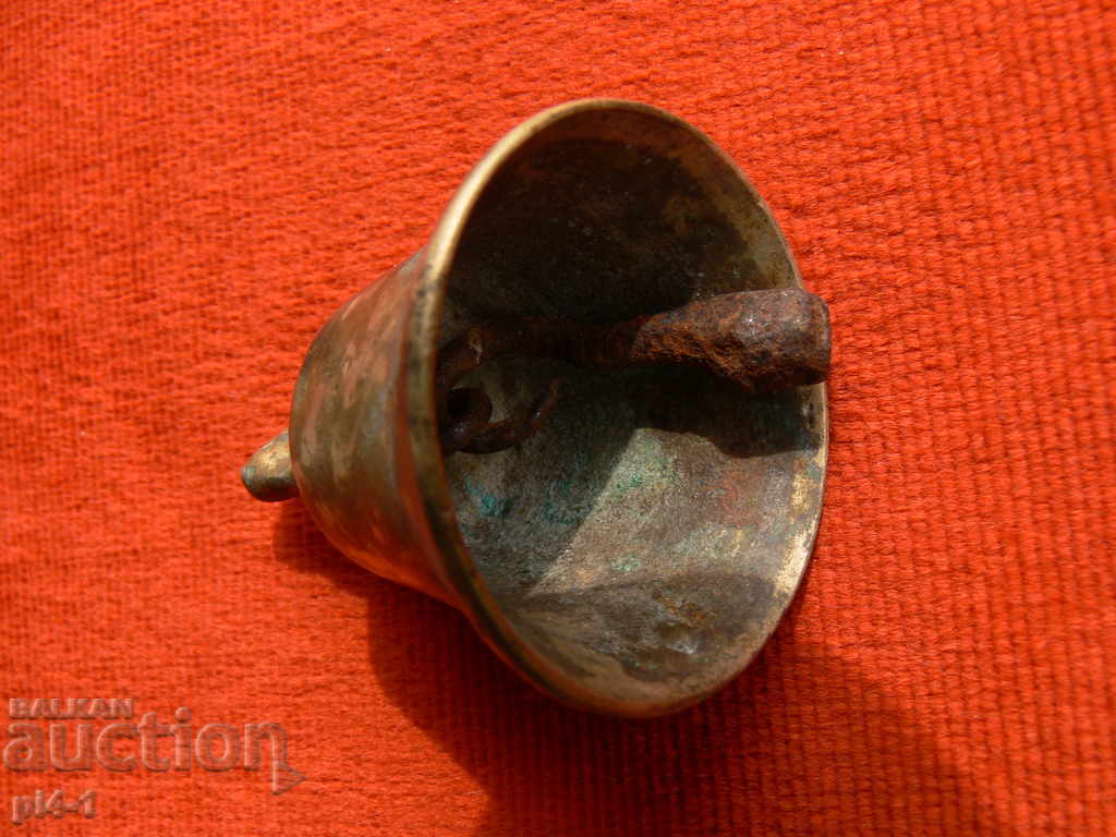 Аукцион Стар бронзов чан, звънец Аукцион Стар бронзов чан, звънец