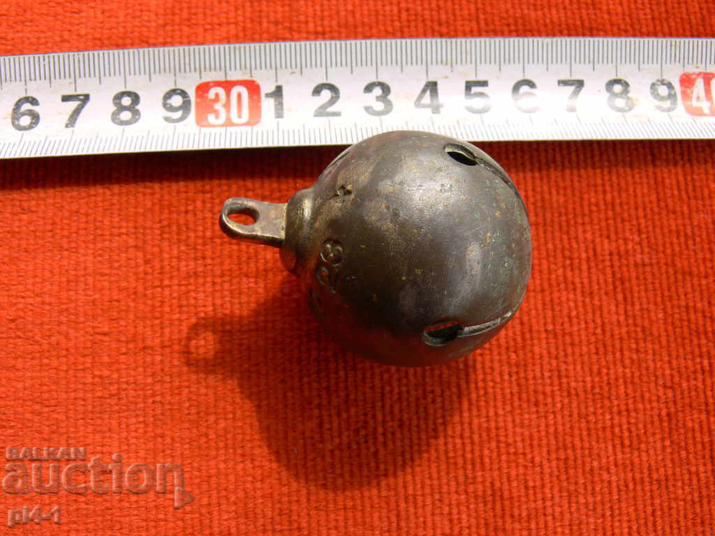 Παλιό χάλκινο δοχείο, κουδούνι με τιμή 80.00 BGN | € 40.90 Παλιό χάλκινο δοχείο, κουδούνι με τιμή 80.00 BGN | € 40.90