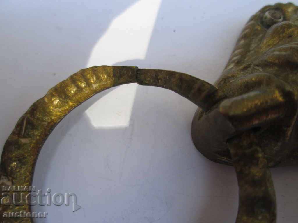 OLD BRONZE DOOR KNOWLEDGE with price 40.00 BGN | € 20.45 OLD BRONZE DOOR KNOWLEDGE with price 40.00 BGN | € 20.45