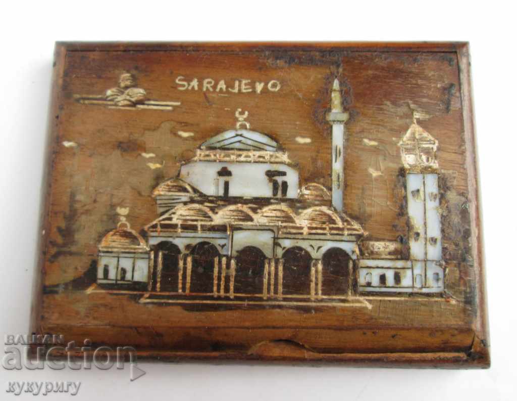 Old wooden snuff box with SARAJEVO mother-of-pearl minaret mosque