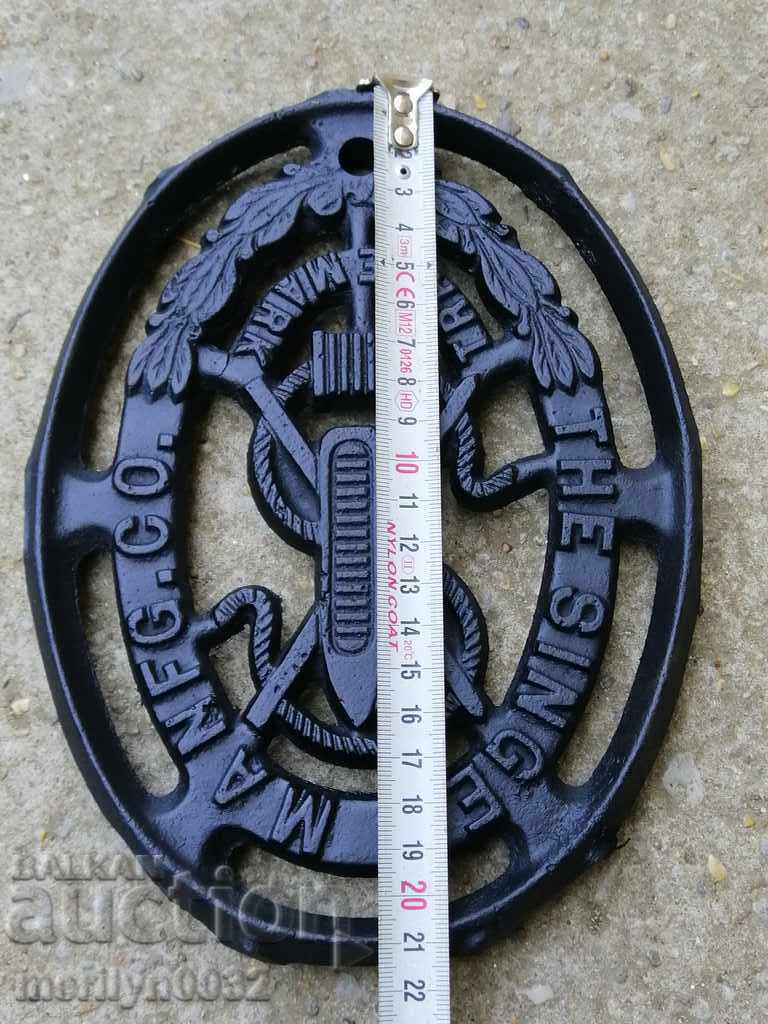 Аукцион Чугунена емблема Singer фигурален чугун фигура Аукцион Чугунена емблема Singer фигурален чугун фигура