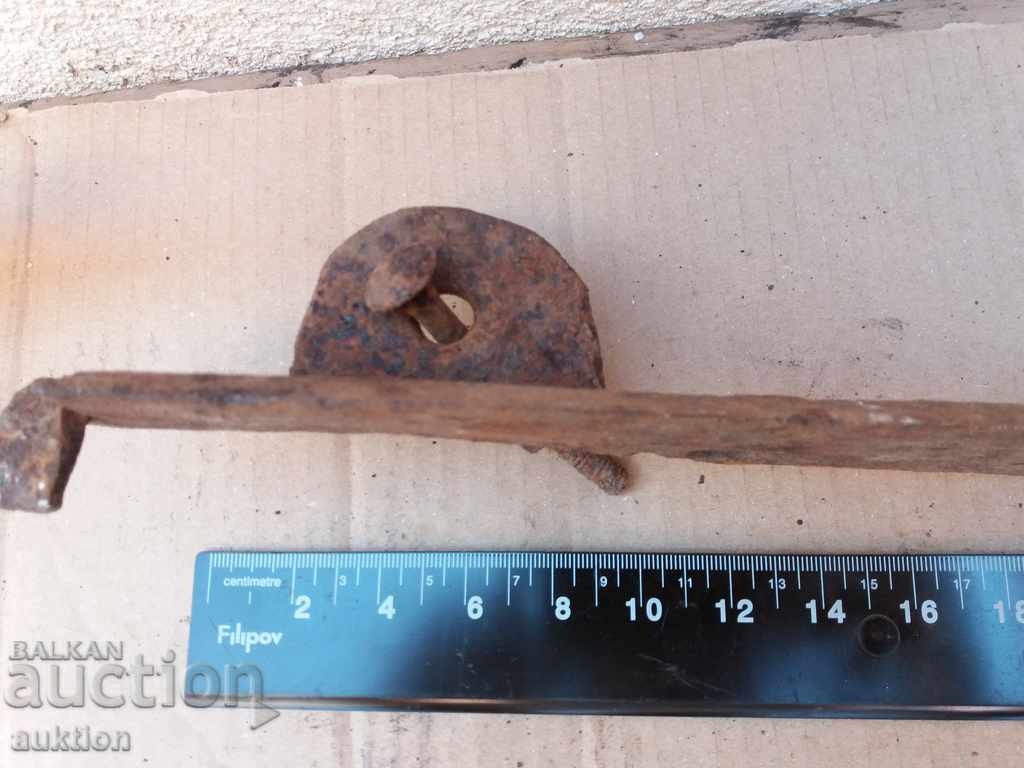 Delivery of OLD FORGED SHARP ORPHANE TOOL Delivery of OLD FORGED SHARP ORPHANE TOOL