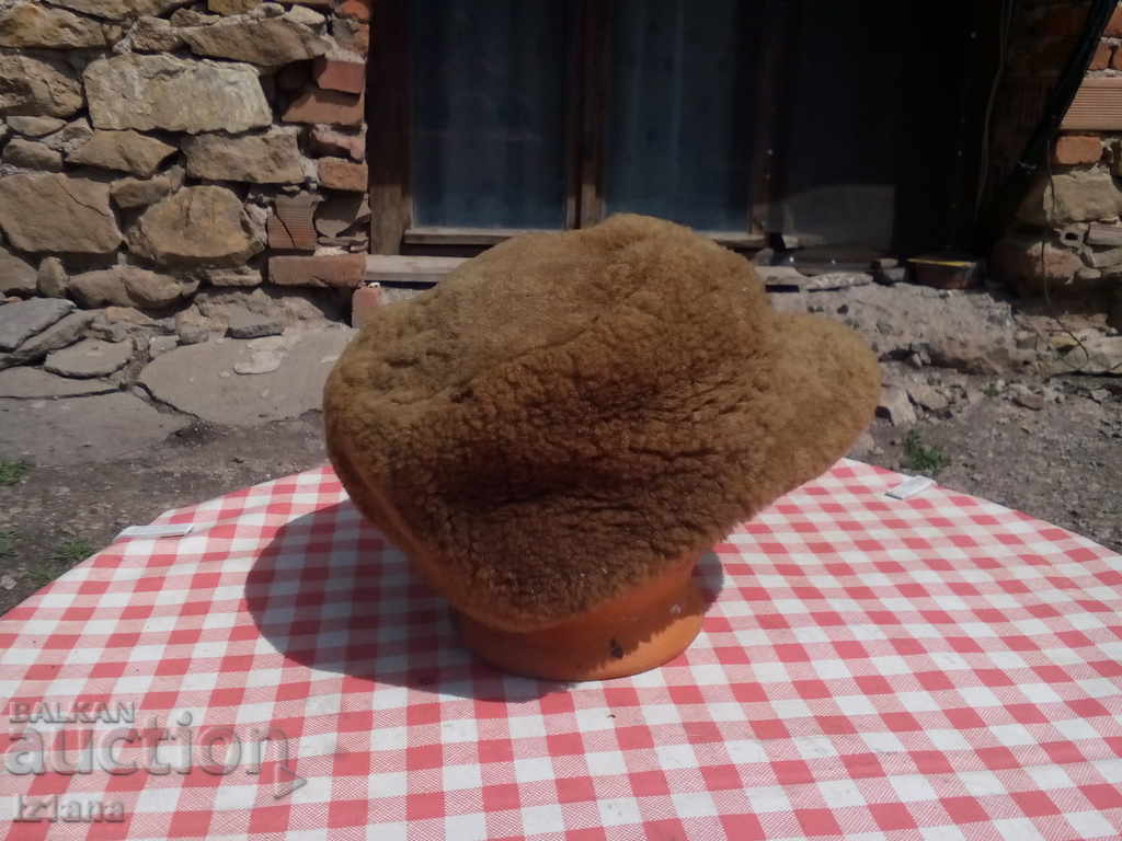 Delivery of Old hat, cap Delivery of Old hat, cap