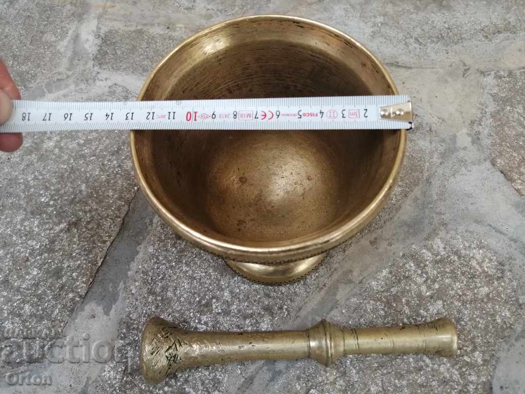 Auction Large old Bulgarian bronze mortar / mortar Auction Large old Bulgarian bronze mortar / mortar
