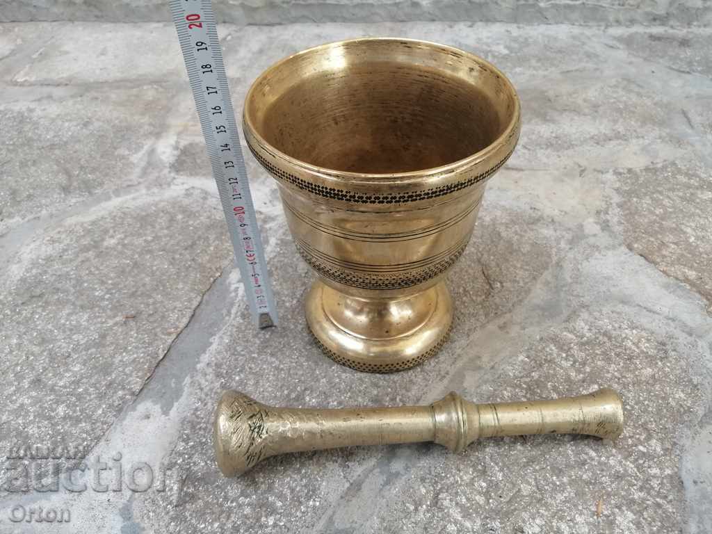 Delivery of Large old Bulgarian bronze mortar / mortar Delivery of Large old Bulgarian bronze mortar / mortar