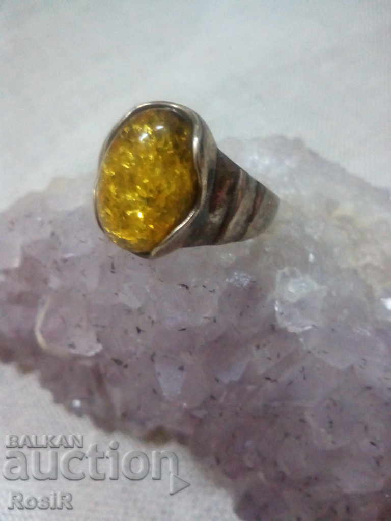 SILVER RING WITH NATURAL SWITCH
