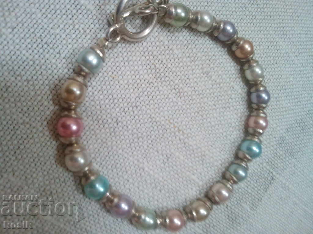 Delivery of SILVER GREEN WITH PENCILS Delivery of SILVER GREEN WITH PENCILS