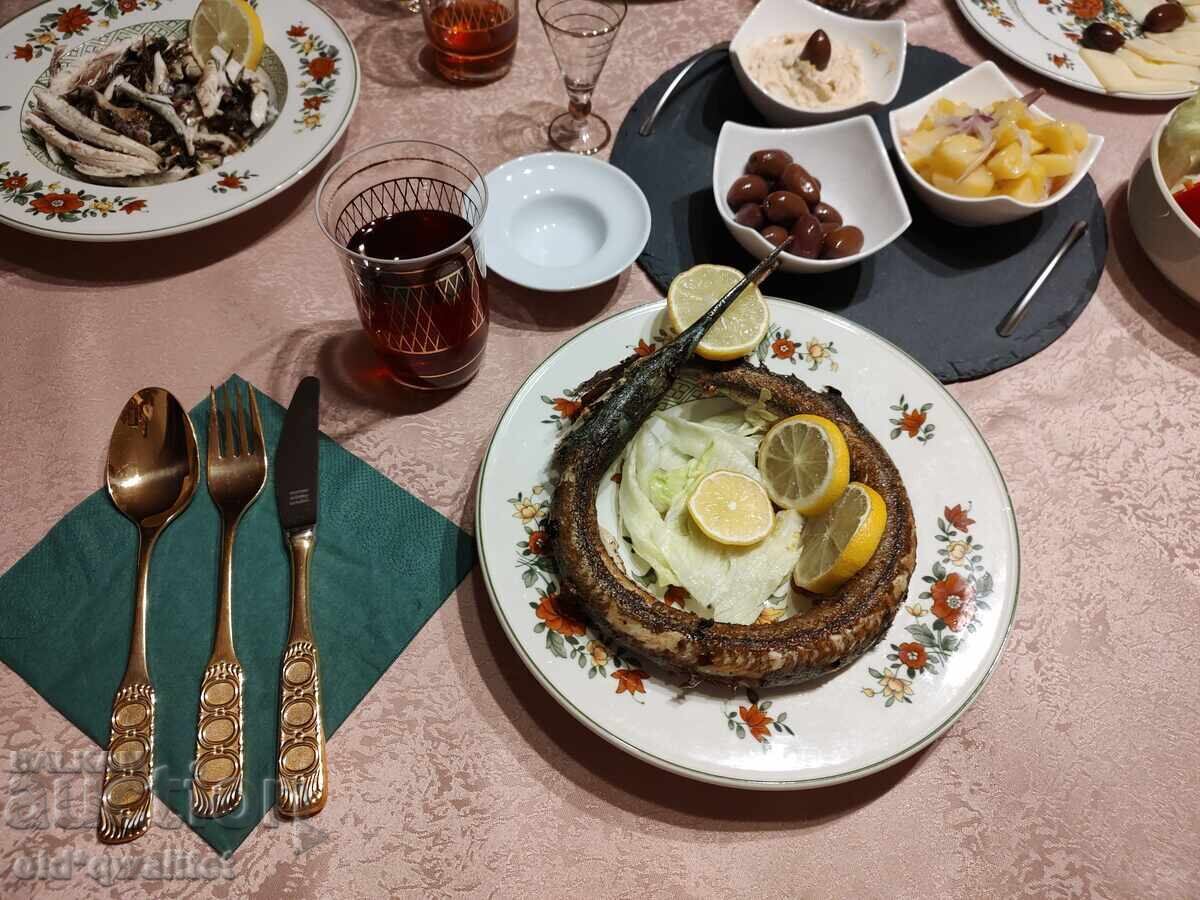 Solingen cutlery, gold plating, beautiful model, 24 pieces with price € 299.00 | 584.79 BGN