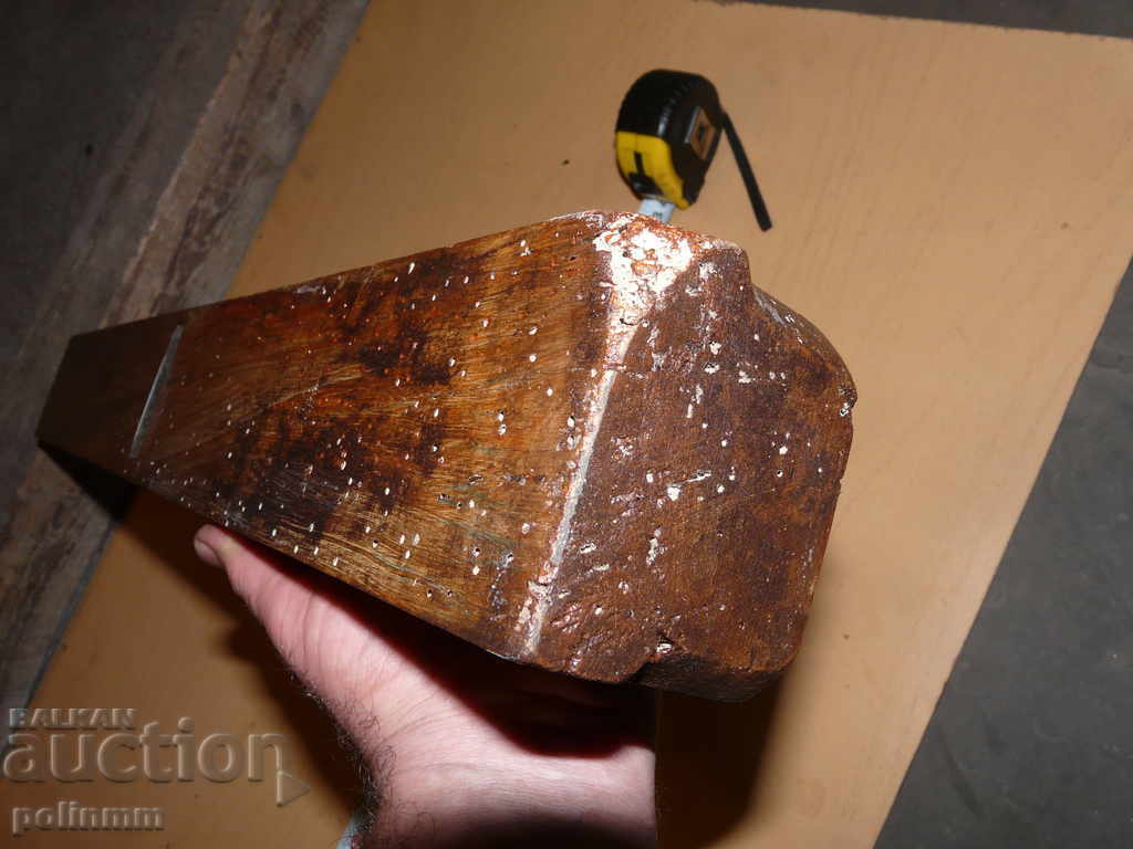 Delivery of A large old grater Delivery of A large old grater