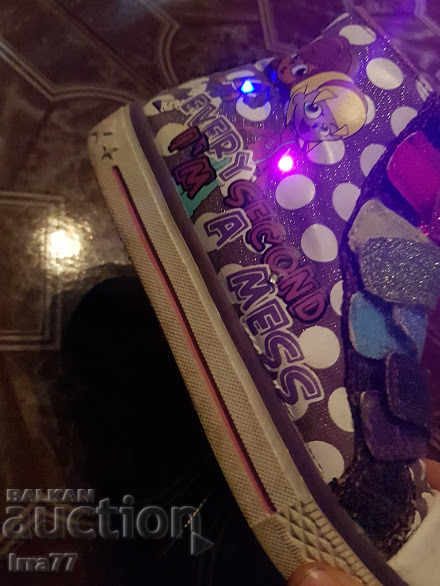 LOT OF LIGHTING SHOES AND DENIM SKIRT with price 29.00 BGN | € 14.83 LOT OF LIGHTING SHOES AND DENIM SKIRT with price 29.00 BGN | € 14.83