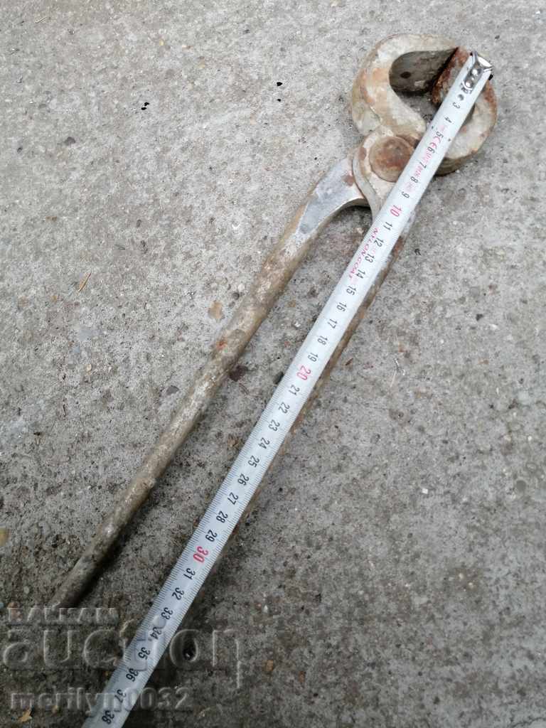 Old forged branded pliers, torpedoes, wrought iron - 5 Old forged branded pliers, torpedoes, wrought iron - 5
