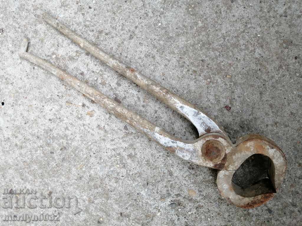 Old forged branded pliers, torpedoes, wrought iron - 7 Old forged branded pliers, torpedoes, wrought iron - 7